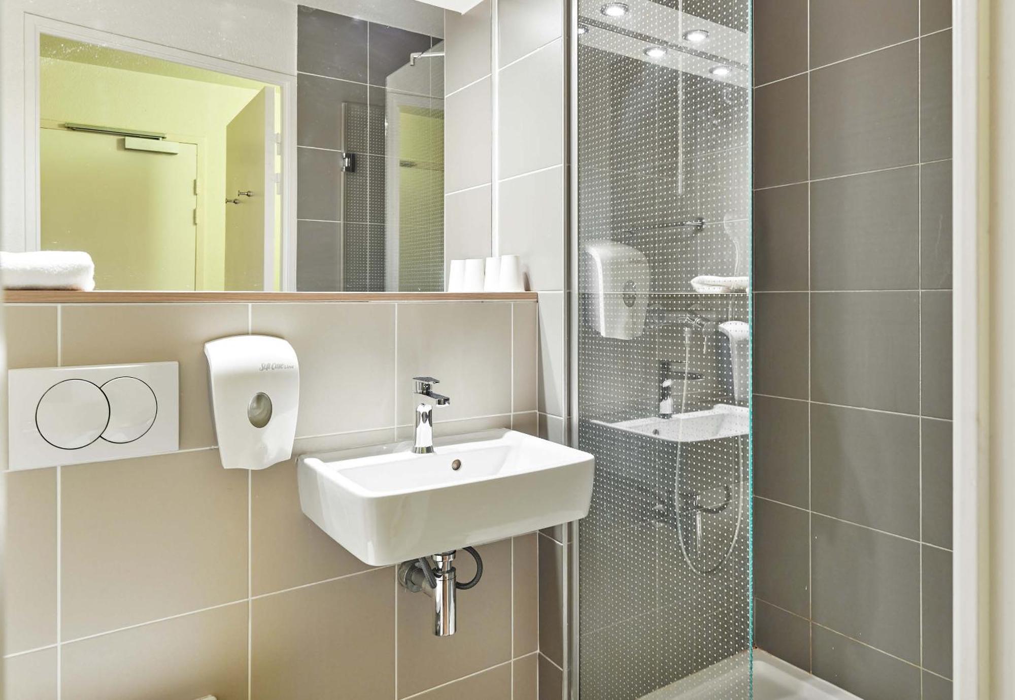 B&B Hotel Saint-Witz Roissy Buitenkant foto